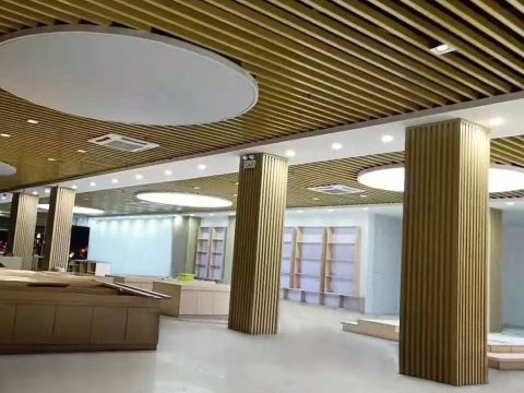 某酒店大堂铝蜂窝板吊顶